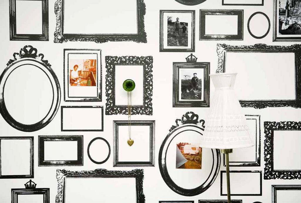 Paper-based Wallpaper Wallpaper Familjen black Room View