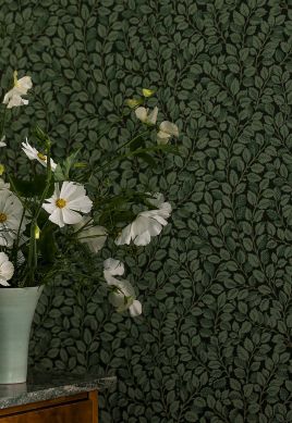 Wallpaper Malva pine green Raumansicht