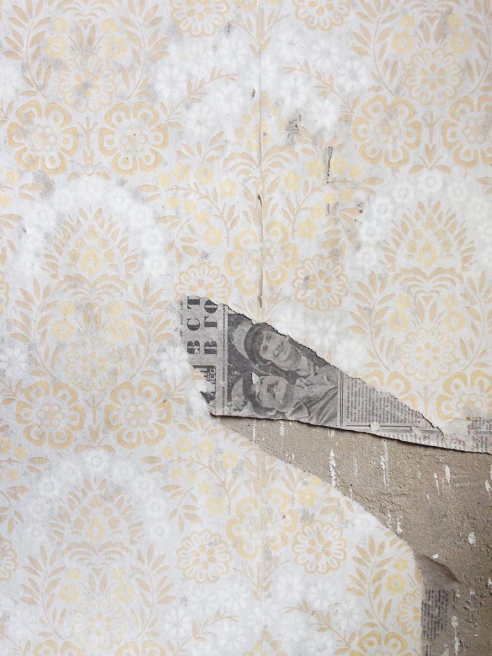 Wallpapering over old wall décor - can it be done? | Blog | Inspiration |  Wallpaper from the 70s