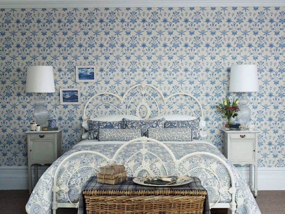 Floral Wallpaper Wallpaper Vatea pastel blue Room View