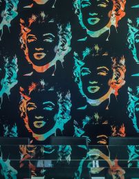 Papier peint Andy Warhol - Marilyn bleu d’eau métallique