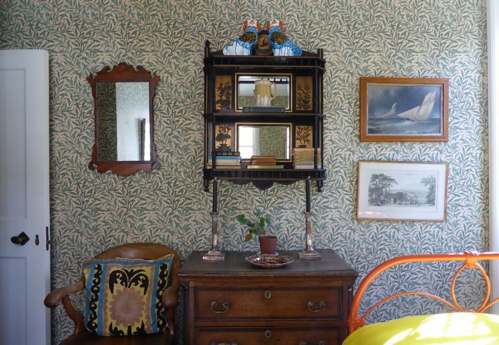 Classic Wallpaper Wallpaper Darcie shades of green Room View