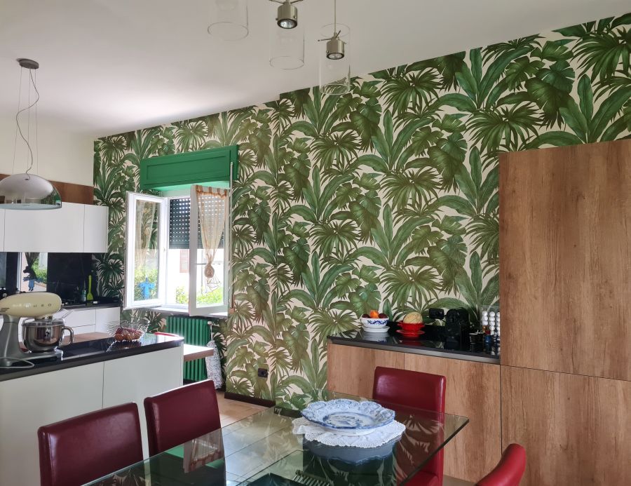 Non-woven Wallpaper Wallpaper Yasmin shades of green Room View