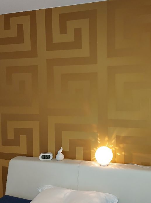 Designer Wallpaper Solea honey gold Room View