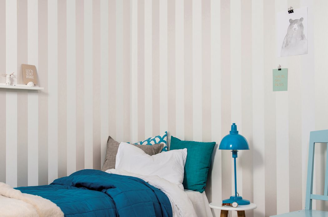 Striped Wallpaper Wallpaper Amaros cream shimmer Room View